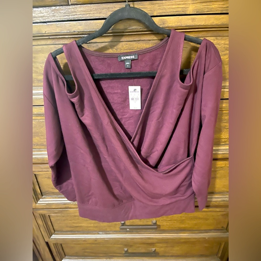 Express cold shoulder top